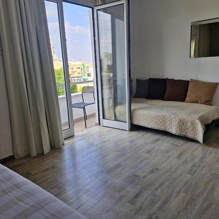 Downtown Living By 'Flats Nicosia' Apartment Ngoại thất bức ảnh